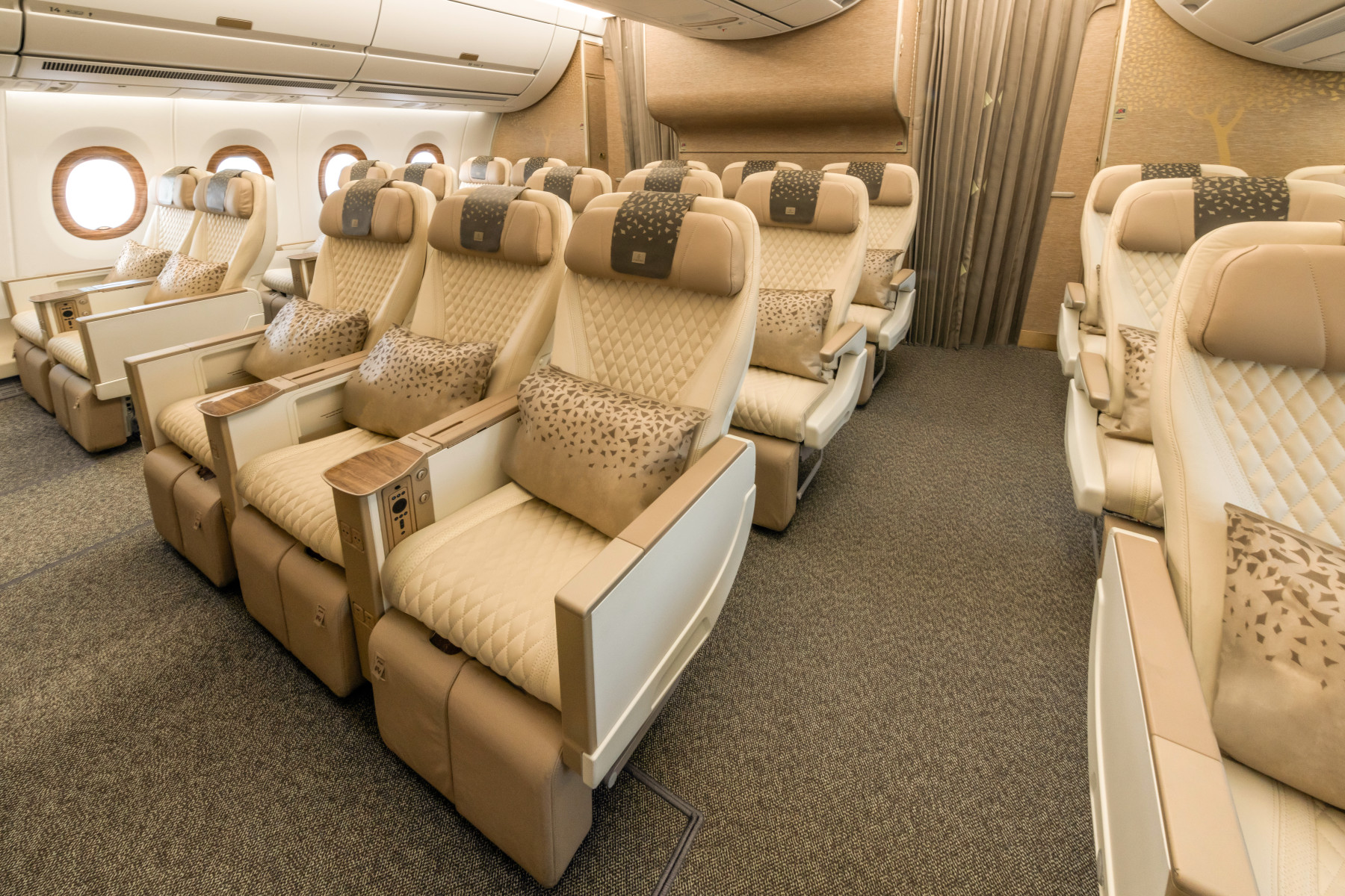 1920_emirates-a350-premium-economy-class